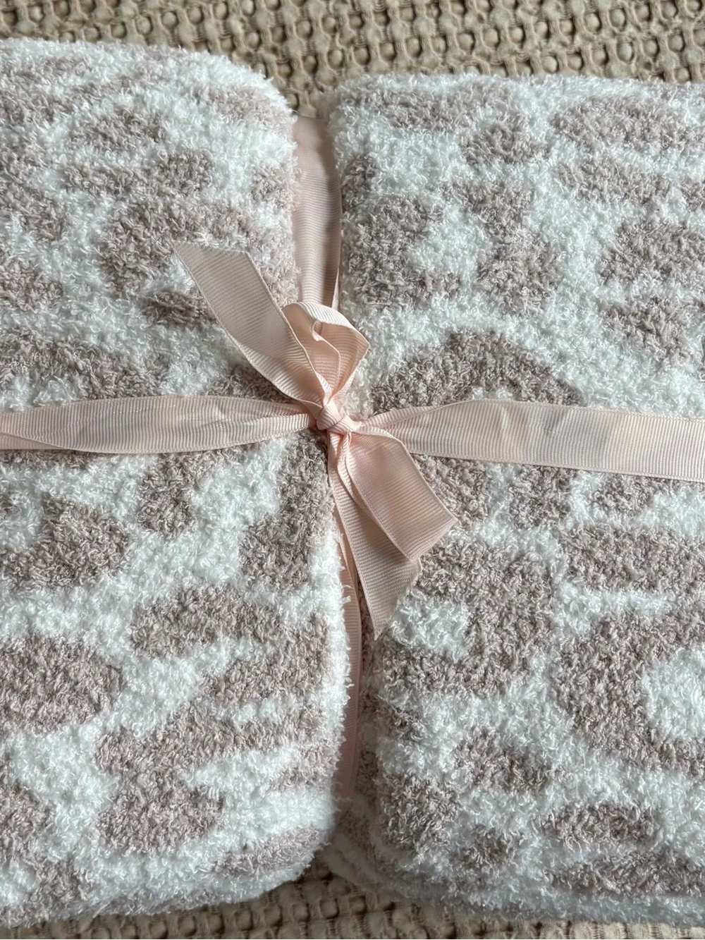 Mylune Animal Print Plush Beige & Cream Patterned Throw Blanket